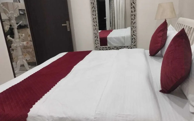 Luxsugero Penthouse Kaichidham