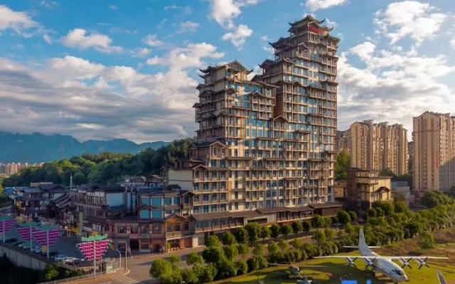 Hampton by Hilton Zhangjiajie Seventy-two Wonder Towers