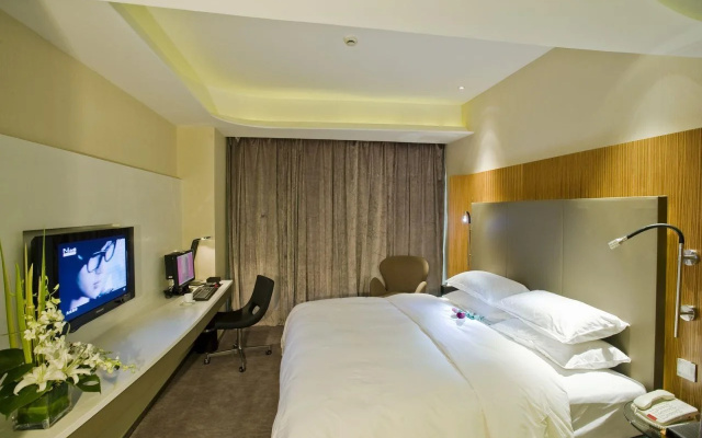 Hangzhou E M Grand Hotel