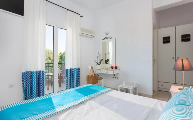 Iris Beach Hotel