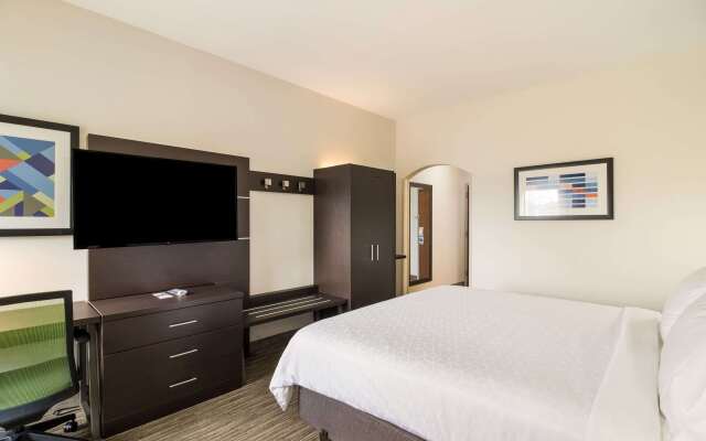Clarion Pointe New Bern