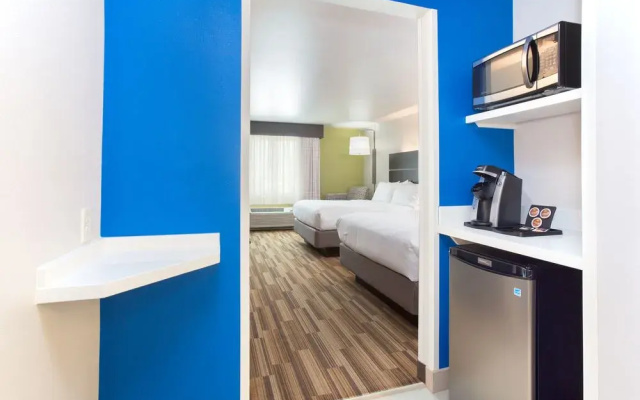 Holiday Inn Express & Suites Lincoln