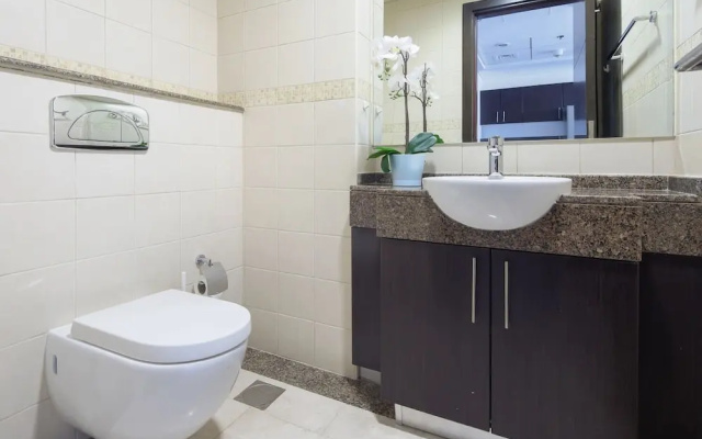 Marina Views! Beautiful 1BR in Dubai Marina