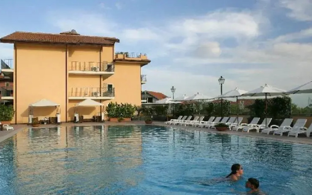 Magnolia Club Residence