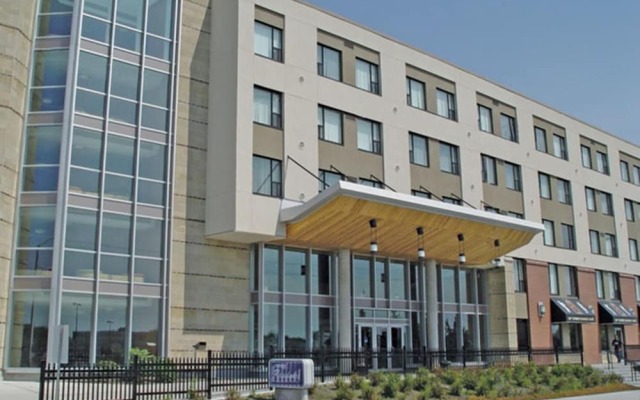 Отель Residence & Conference Centre - Ottawa West Канада, Оттава - отзывы, цены и фото номеров - забронировать отель Residence & Conference Centre - Ottawa West онлайн вид на фасад