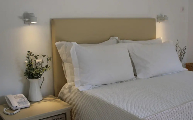 Zefiros Traditional Hotel