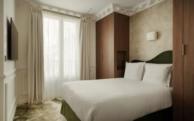 Leon Hotel-pigalle/suite-51