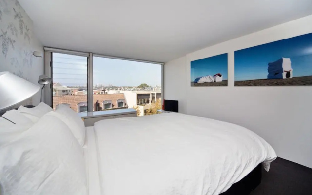 TT606 Sydney 2BR Huge Balcony