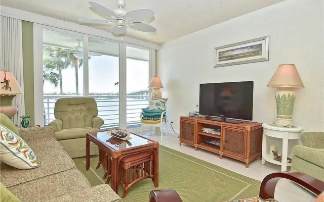 Bahia Vista 8414 - Two Bedroom Condo