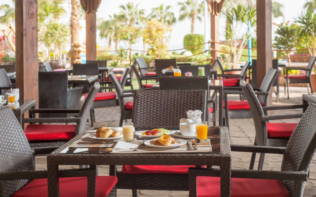 Курортный Отель Porto Sokhna Hotel & Spa