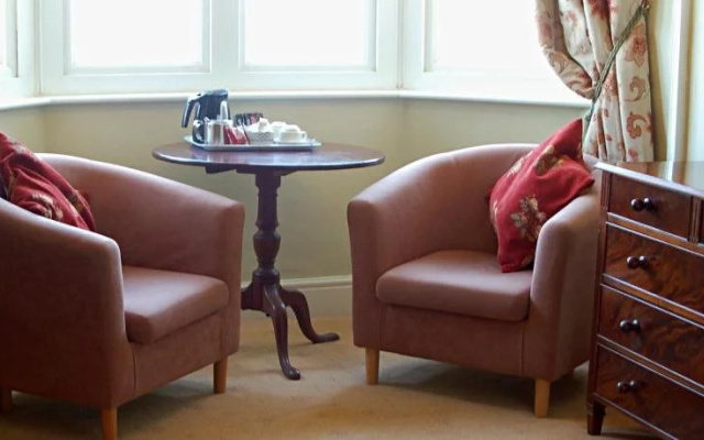 Choughs Nest Hotel