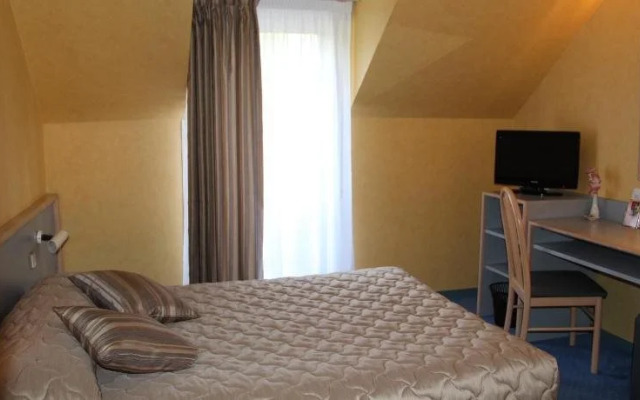 Au Relais de lOust