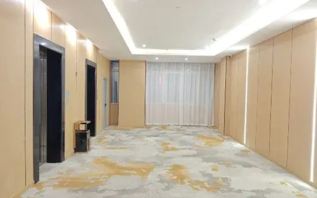 Yiduo Smart Hotel