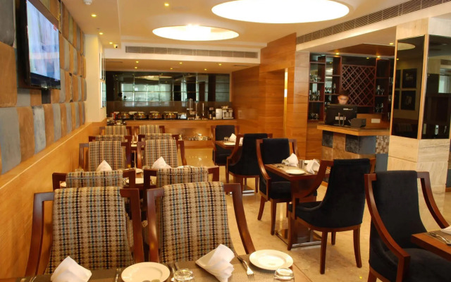 Glades Hotel