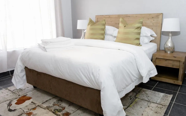 3 Lux Suites