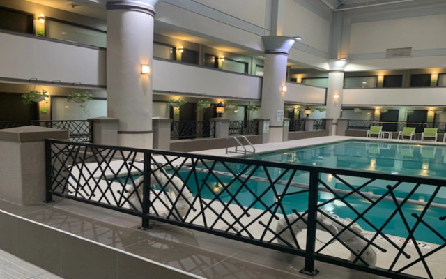 Holiday Inn & Suites Chicago North Shore (Skokie) by IHG