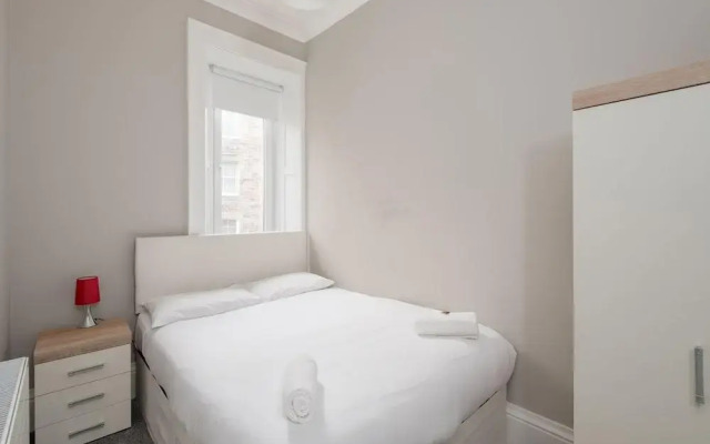 Silver Lining Apartment near Holyrood