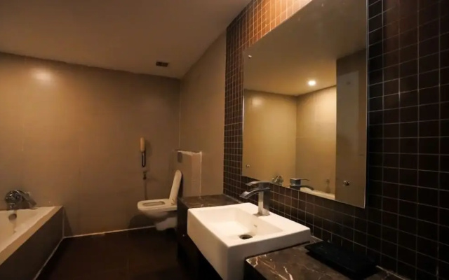 Hotel Grand Himayat