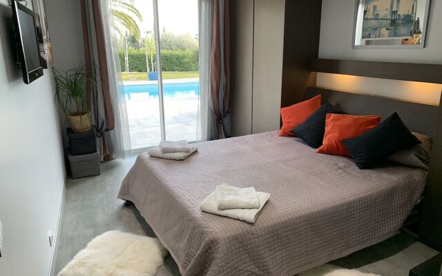 Отель Luxueuse et Confortable Villa sur Mer Франция, Ницца - отзывы, цены и фото номеров - забронировать отель Luxueuse et Confortable Villa sur Mer онлайн вид на фасад