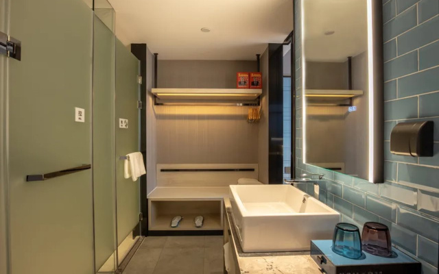 Echarm Hotel (Jinzhai Wuxing Street Guihua Park Store)