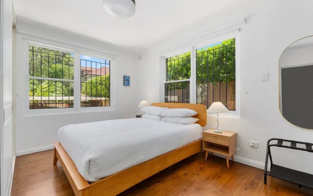 Spacious Stay Near Shops & Cafes in Marrickville