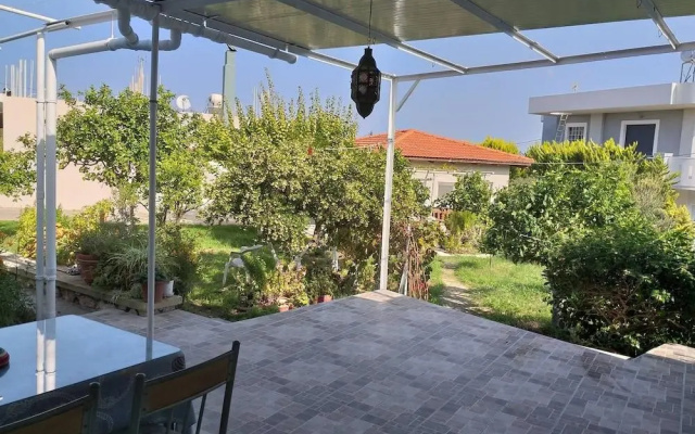 Holiday garden house