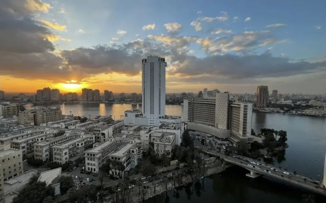 Garden city Nile view apartment