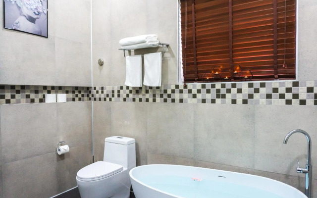 LUXURY PRIVATE VILLAS 400m2 WITH POOL NEAR LIO BEACH
