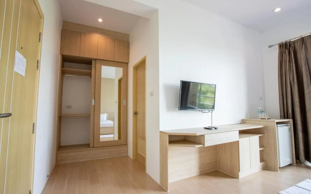O2 Hotel Lopburi