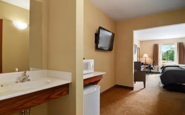 Bethel Inn and Suites