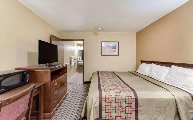 Rodeway Inn Columbus West