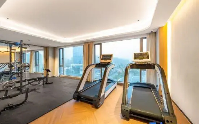 Maison New Century Hotel Hangzhou Bay (in Geely Giehow Plaza)