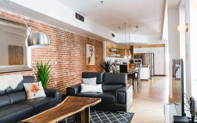 MTLVacationRentals - The City Chalet
