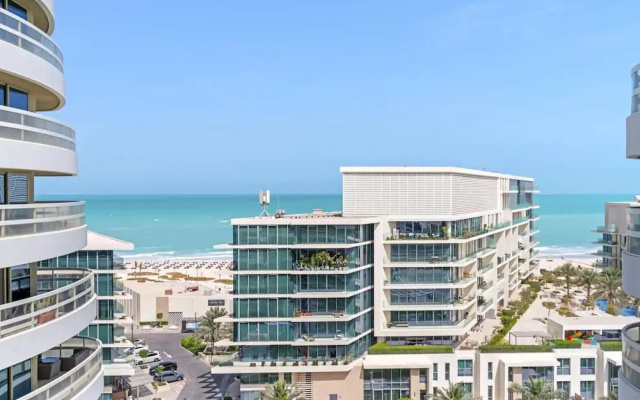 Silkhaus Luxury 2BR Maid Free Beach Access