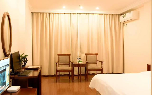 GreenTree Inn YiZheng Zhenzhou East Road