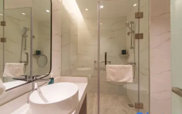 Magnotel Hotel (Jinan Huayuan Road Honglou Square)