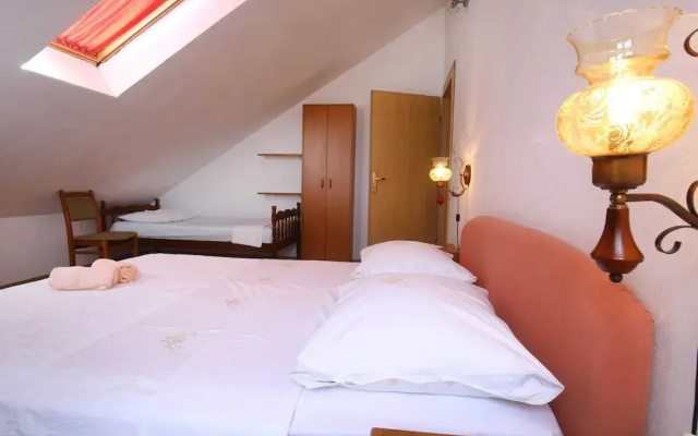 Apartments Boro - Two Bedroom Apartment With Sea View