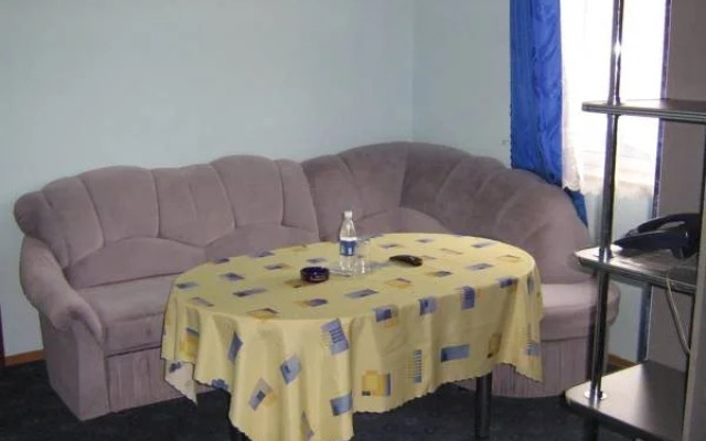Hotel Monarch