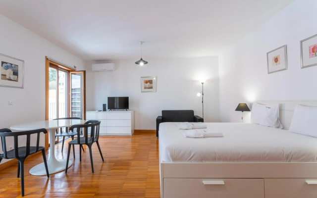 FLH Funchal Studio with Balcony