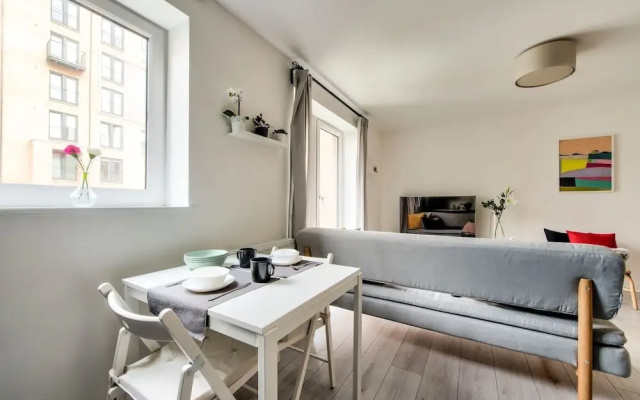Bright 2BR Home Near Royal Mile