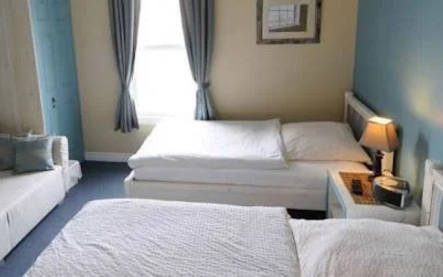 Marina Cove Inn B&B