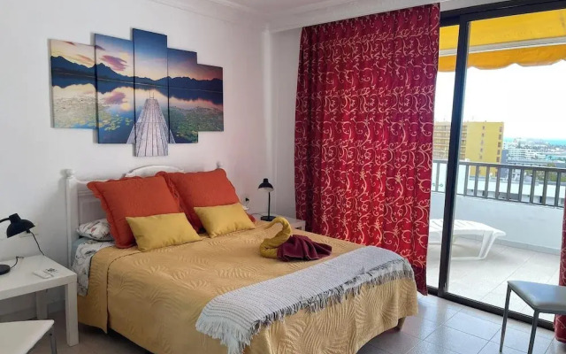 Apartment - Sleeps 4 - Jacuzzi - Terrace - Pool