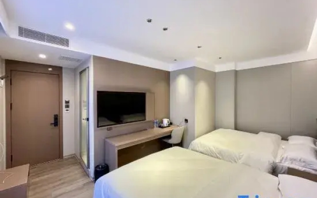 Yidianyuan Hotel (Taipingqiao Subway Station)