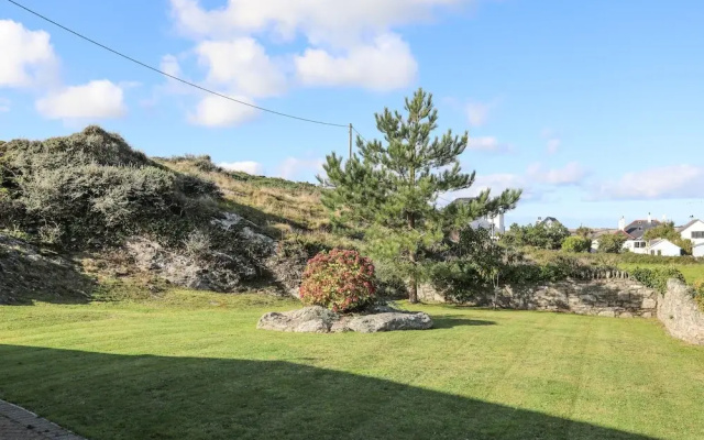 Tyn Towyn - Bwthyn Carreg