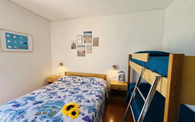 Flat With Terrace Overlooking the Pool