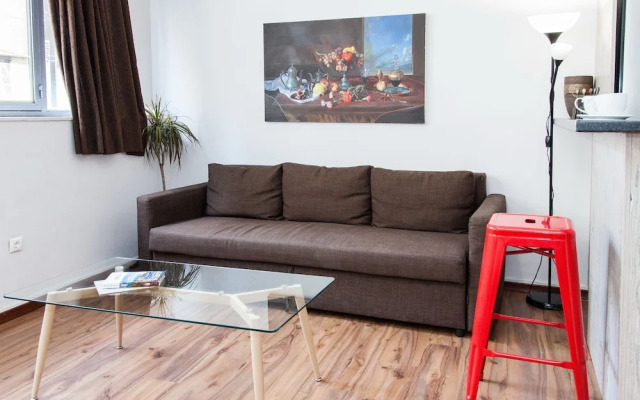Modern-deluxe central apt in Athens