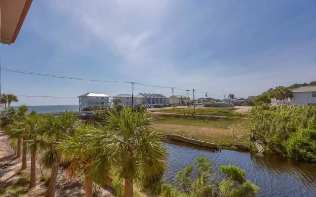 Paradise Shores 103