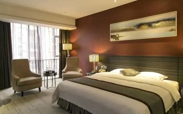 Golden Peninsula Hotel