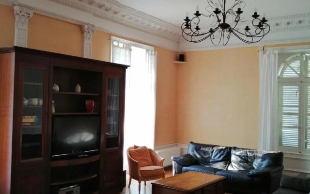 Maison Précigné, 8 Pièces, 12 Personnes - Fr-1-410-262