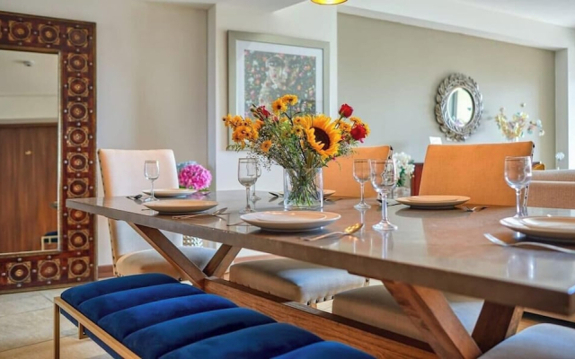 Luxury 2BR Condo in Marina - Pool - Zen Rooftop